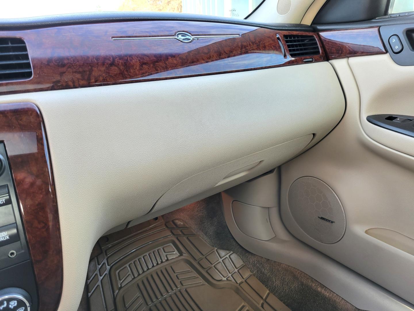 2010 White /Tan Chevrolet Impala LTZ (2G1WC5EM1A1) with an 3.9L engine, Automatic transmission, located at 450 N Russell, Missoula, MT, 59801, (406) 543-6600, 46.874496, -114.017433 - Really nice Sedan in Excellent Condition. Power Sunroof. Power Heated Seats. Air. Cruise. Tilt. Bose Sound AM FM XM CD. Power Windows and Locks. - Photo#17